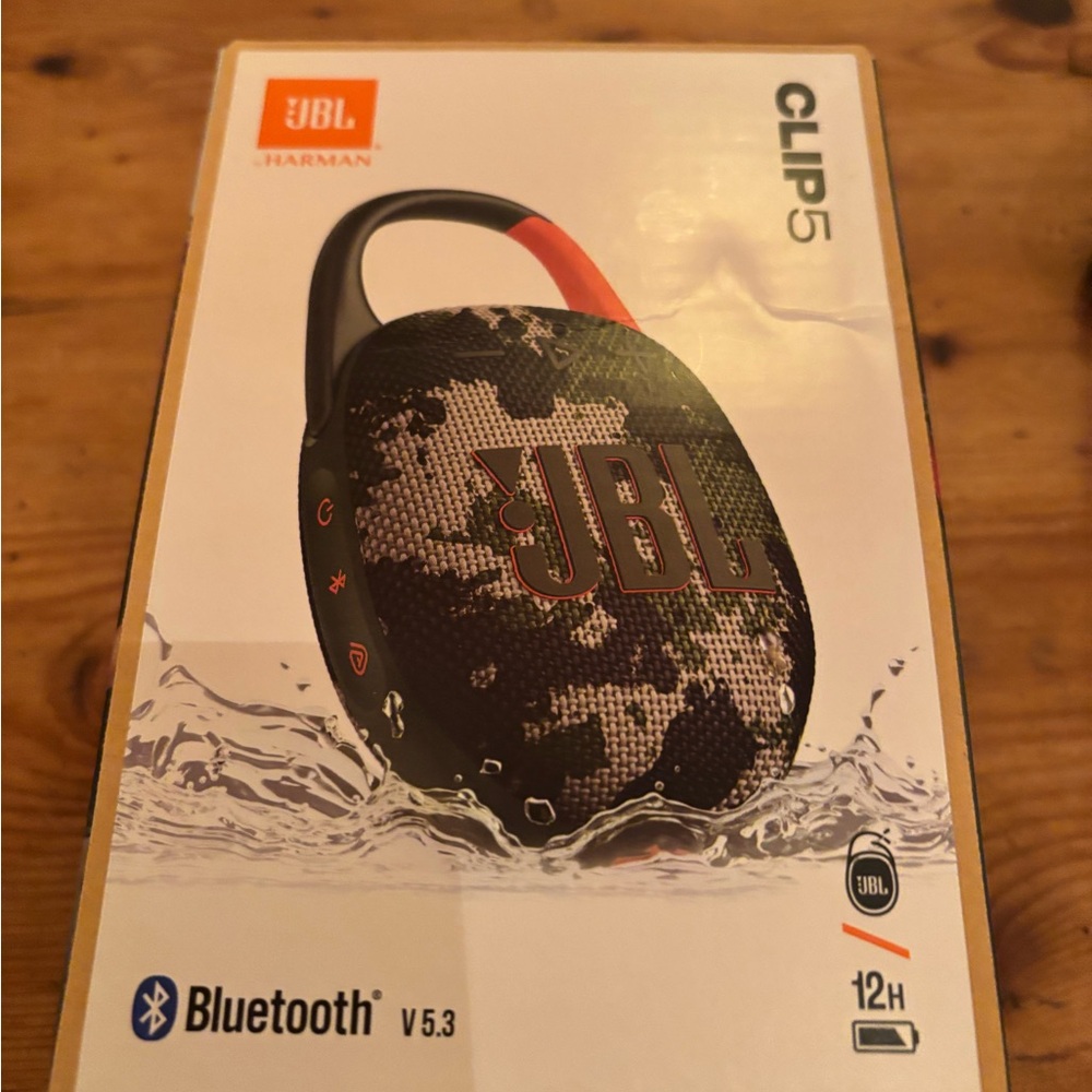 JBL Clip 5 Portable Speaker-camo- unopened